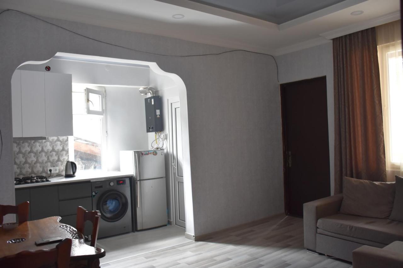 Guesthouse Natalia 보르조미 외부 사진